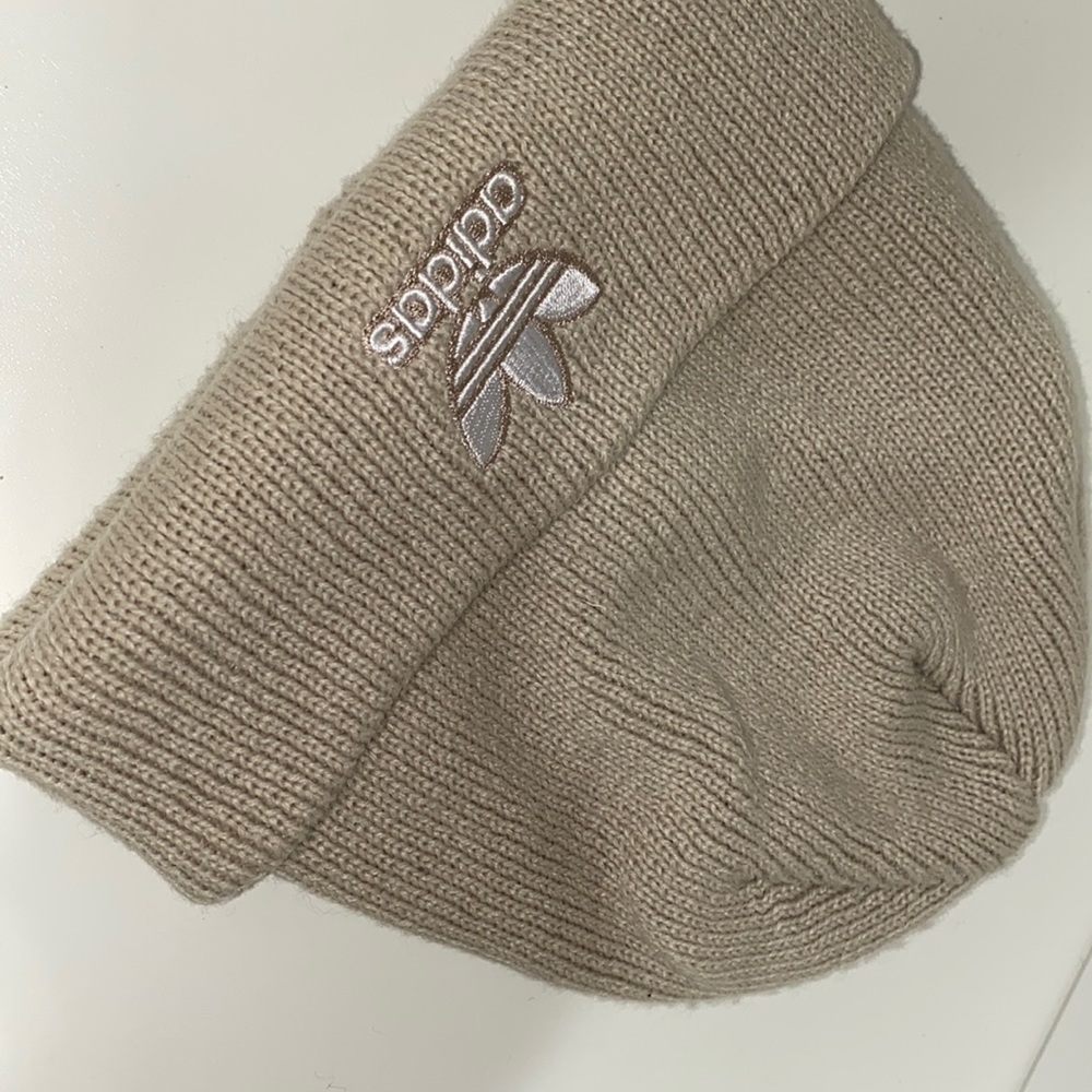 beanie from adidas creamy color one size